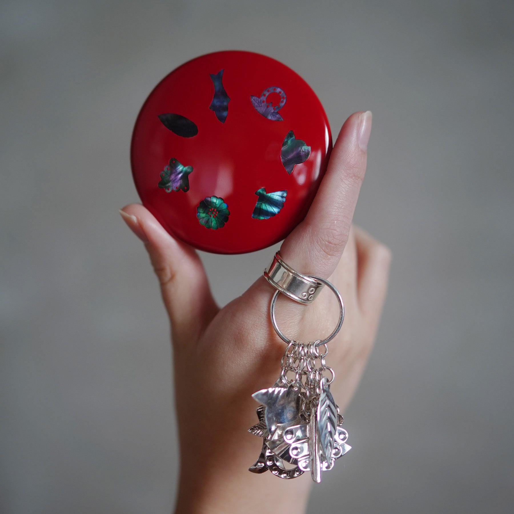 手鏡 ななふさ螺鈿 – 角萬漆器