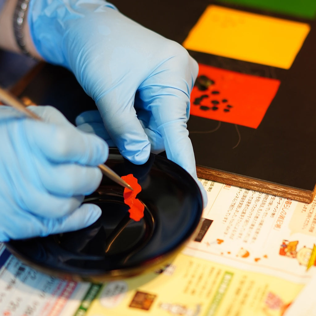 SUN 乾漆小鉢揃(五点 見込堆漆研ぎ出し)未使用 新品同様 輪島塗 6.5寸 小西啓介作 沈金 飛花 三段重 - 【漆器の通販